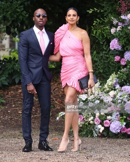 Alesha Dixon feet photo thumbnail
