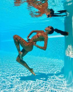 Izabel Goulart feet photo thumbnail