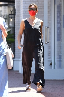 Jennifer Garner feet photo thumbnail