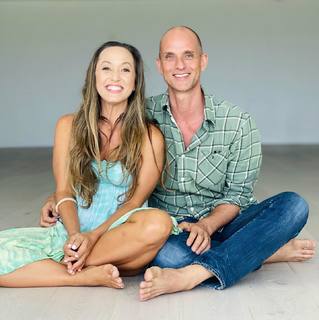 Kino MacGregor feet photo thumbnail