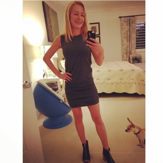 Angela Kinsey feet photo thumbnail