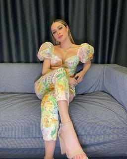 Cynthia Rodríguez feet photo thumbnail