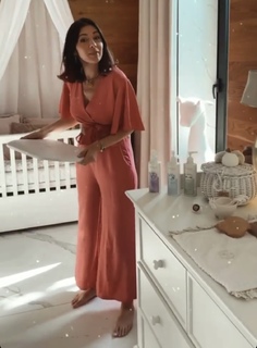 Klaudia Halejcio feet photo thumbnail