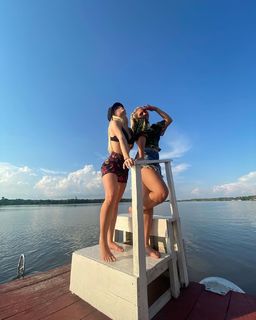Jade Picon feet photo thumbnail