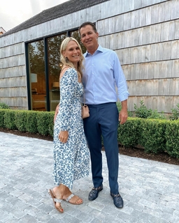 Molly Sims feet photo thumbnail