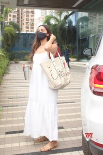 Kiara Advani feet photo thumbnail