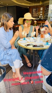 Kangana Ranaut feet photo thumbnail
