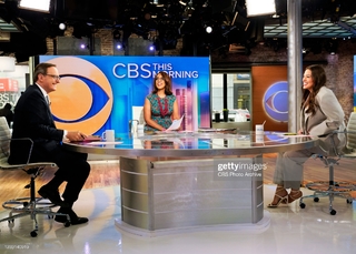 Ashley Graham feet photo thumbnail