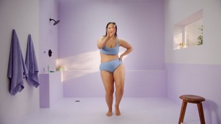 Ashley Graham feet photo thumbnail