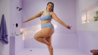 Ashley Graham feet photo thumbnail
