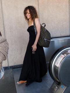 Rihanna feet photo thumbnail
