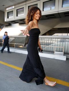 Rihanna feet photo thumbnail