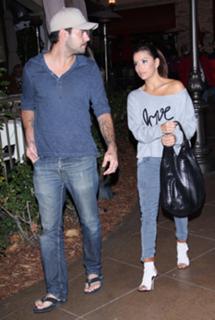 Eva Longoria feet photo thumbnail