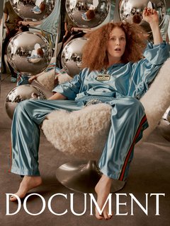 Julianne Moore feet photo thumbnail