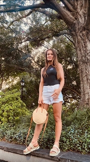 Karolina Kowalkiewicz feet photo thumbnail