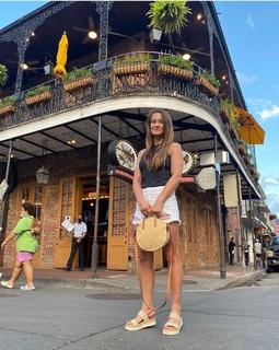 Karolina Kowalkiewicz feet photo thumbnail