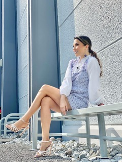 Laura González feet photo thumbnail