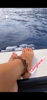Veronica Maya feet photo thumbnail