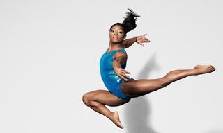 Simone Biles feet photo thumbnail