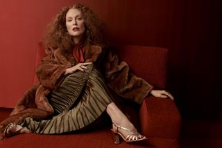 Julianne Moore feet photo thumbnail