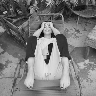 Camila Mendes feet photo thumbnail
