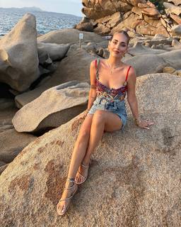 Chiara Ferragni feet photo thumbnail