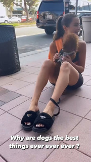 Olivia Culpo feet photo thumbnail