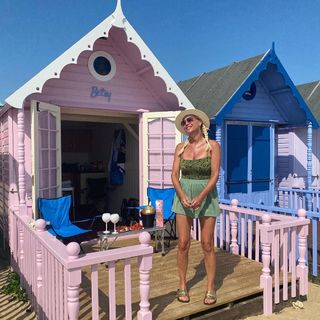 Denise Van Outen feet photo thumbnail
