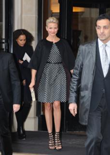 Cameron Diaz feet photo thumbnail