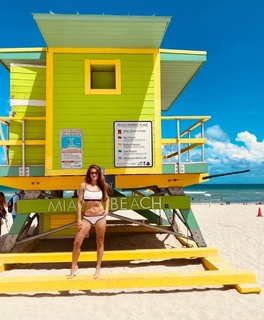 Karolina Kowalkiewicz feet photo thumbnail