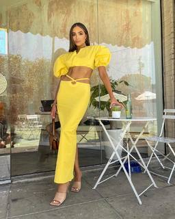 Olivia Culpo feet photo thumbnail