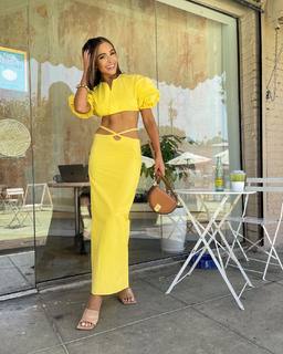 Olivia Culpo feet photo thumbnail