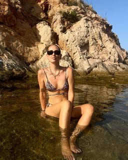 Chiara Ferragni feet photo thumbnail