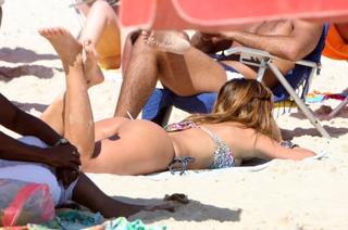 Sabrina Sato feet photo thumbnail