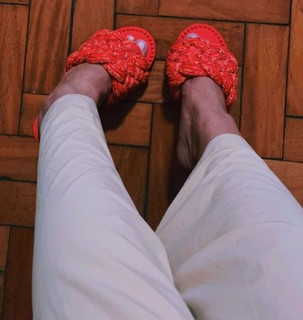 Giovanna Lancellotti feet photo thumbnail