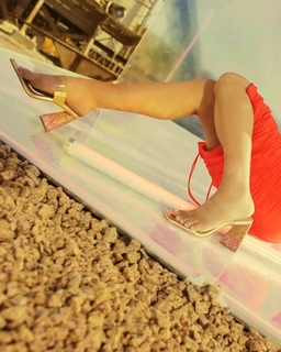 Marina Ruy Barbosa feet photo thumbnail