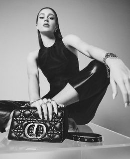 Marina Ruy Barbosa feet photo thumbnail