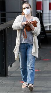 Amy Adams feet photo thumbnail