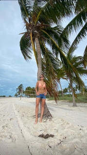 Karolina Kowalkiewicz feet photo thumbnail