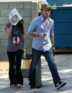 Megan Fox feet photo thumbnail