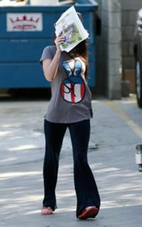 Megan Fox feet photo thumbnail