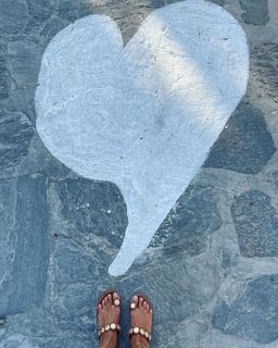 Doukissa Nomikou feet photo thumbnail