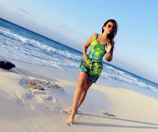 Dorra Zarrouk feet photo thumbnail