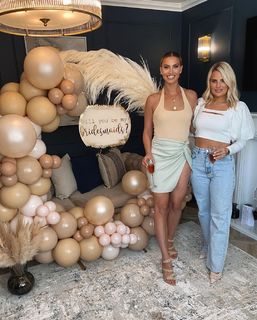 Ferne McCann feet photo thumbnail