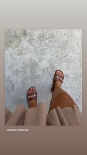 Charlotte Crosby feet photo thumbnail
