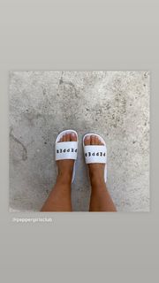 Charlotte Crosby feet photo thumbnail