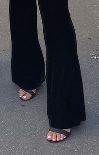 Wanda Nara feet photo thumbnail