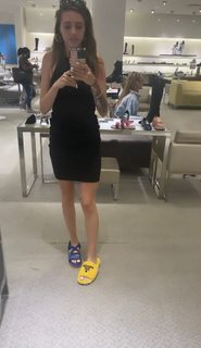 Victoria Waldrip feet photo thumbnail