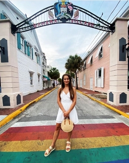 Karolina Kowalkiewicz feet photo thumbnail