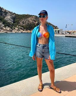 Chiara Ferragni feet photo thumbnail